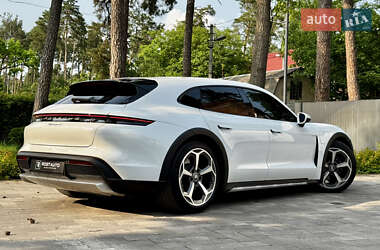 Универсал Porsche Taycan Cross Turismo 2021 в 