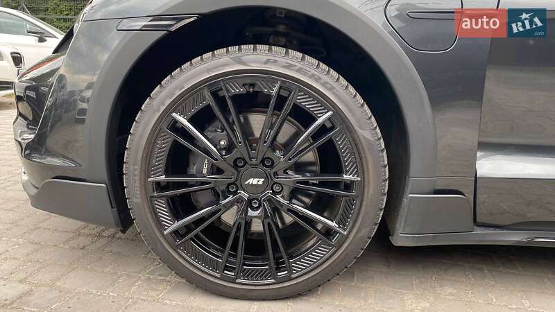 Седан Porsche Taycan Cross Turismo 2023 в Виннице