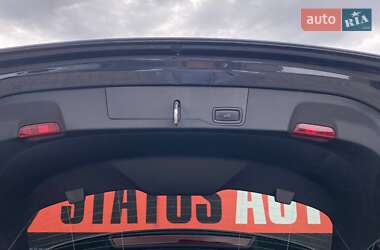Седан Porsche Taycan Cross Turismo 2023 в 
