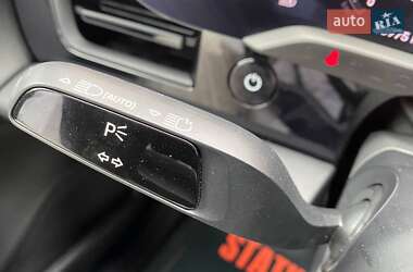 Седан Porsche Taycan Cross Turismo 2023 в 