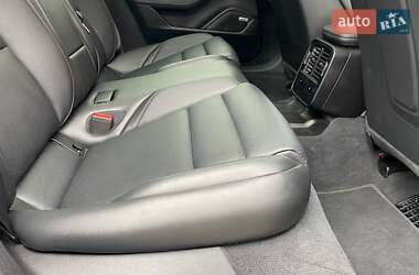 Седан Porsche Taycan Cross Turismo 2023 в 