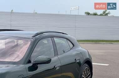 Универсал Porsche Taycan Cross Turismo 2024 в 