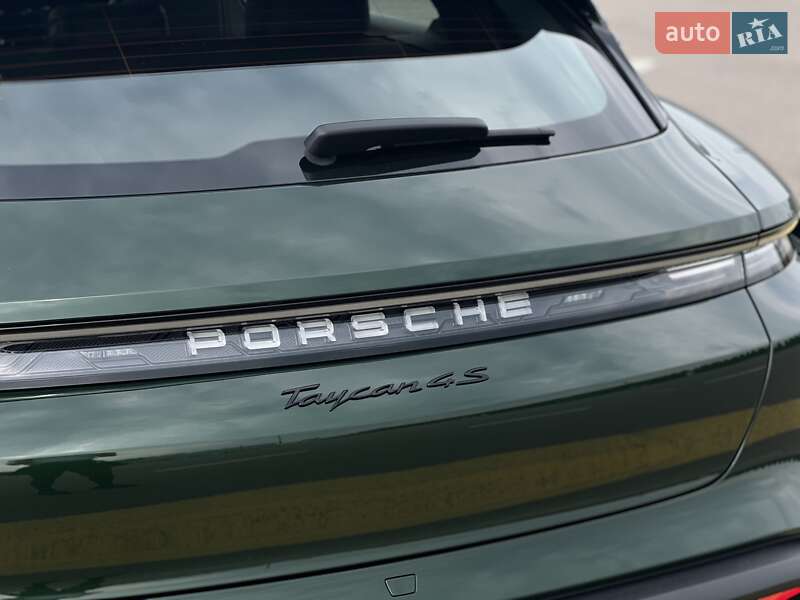 Універсал Porsche Taycan Cross Turismo 2024 в Києві