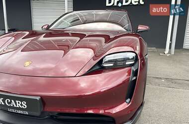 Универсал Porsche Taycan Cross Turismo 2021 в 