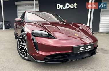 Универсал Porsche Taycan Cross Turismo 2021 в 