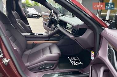 Универсал Porsche Taycan Cross Turismo 2021 в 