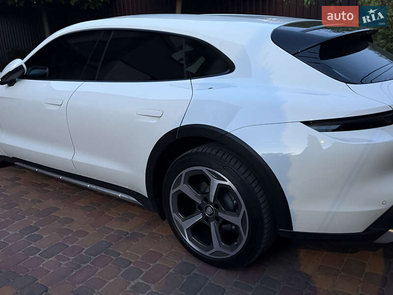 Универсал Porsche Taycan Cross Turismo 2021 в Житомире фото 5 Универсал Porsche Taycan Cross Turismo 2021 в Житомире