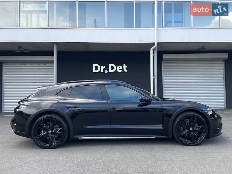 Універсал Porsche Taycan Cross Turismo 2023 в Києві фото 25 Універсал Porsche Taycan Cross Turismo 2023 в Києві