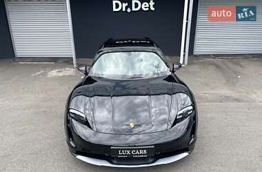 Универсал Porsche Taycan Cross Turismo 2023 в 