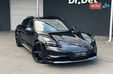 Универсал Porsche Taycan Cross Turismo 2023 в 