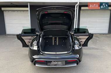 Универсал Porsche Taycan Cross Turismo 2023 в 