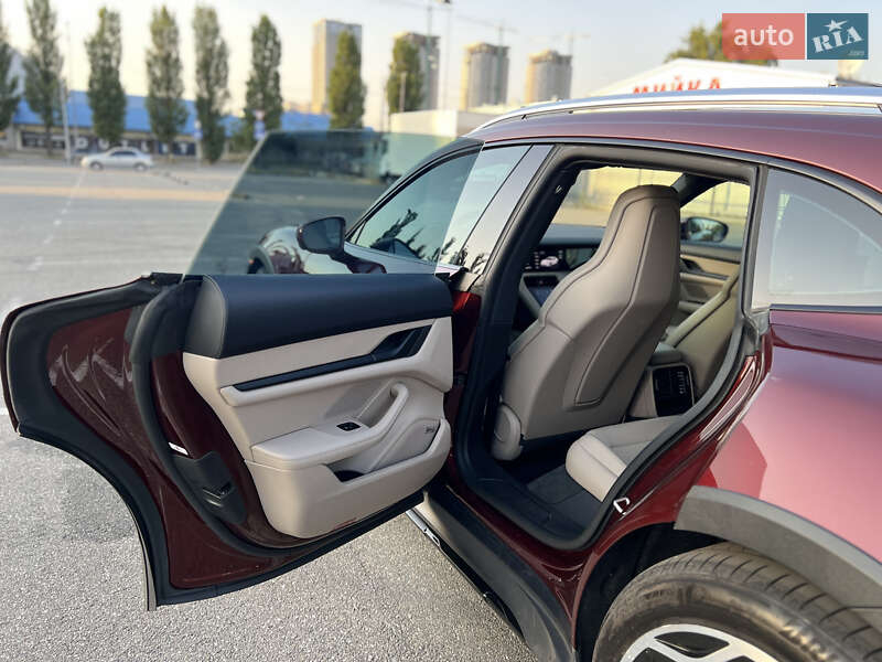 Універсал Porsche Taycan Cross Turismo 2021 в Києві