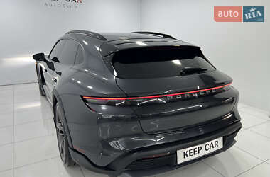 Седан Porsche Taycan Cross Turismo 2021 в 