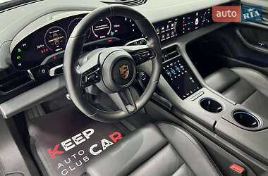 Седан Porsche Taycan Cross Turismo 2021 в 