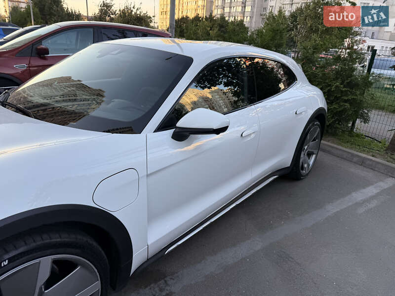 Универсал Porsche Taycan Cross Turismo 2021 в Киеве