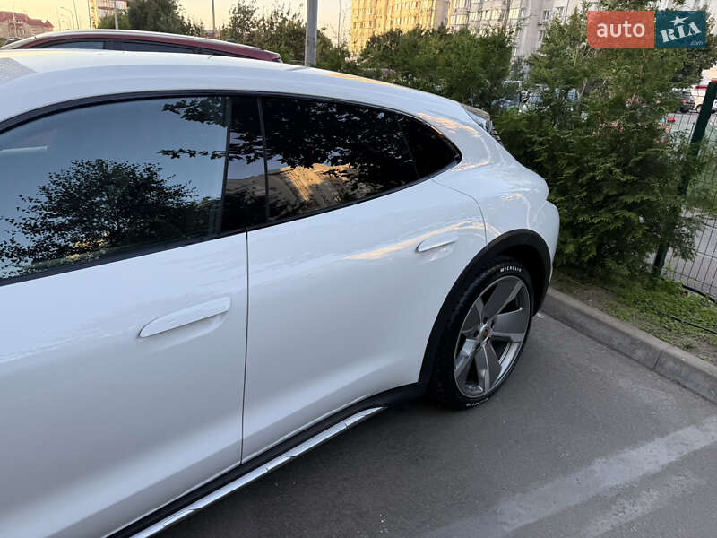 Универсал Porsche Taycan Cross Turismo 2021 в Киеве