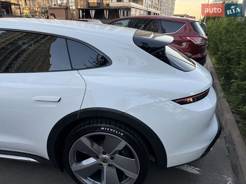 Универсал Porsche Taycan Cross Turismo 2021 в Киеве