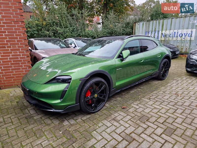 Porsche Taycan Cross Turismo 2022