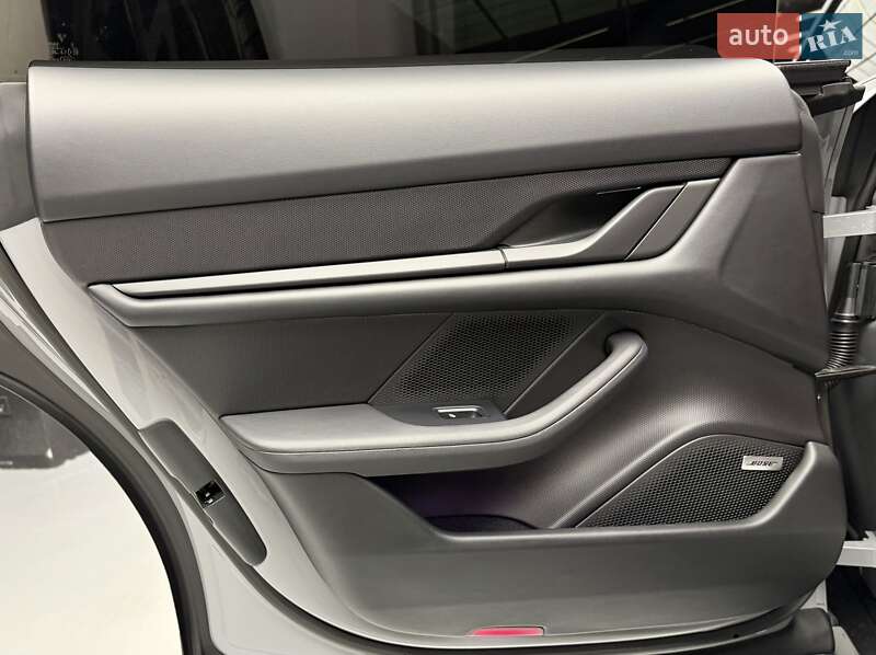 Універсал Porsche Taycan Cross Turismo 2023 в Києві
