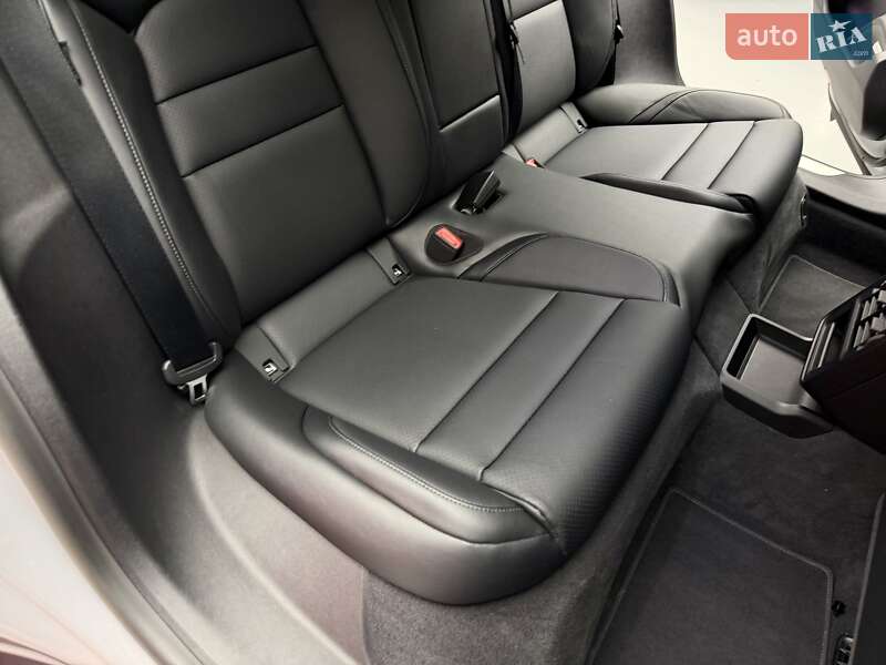 Універсал Porsche Taycan Cross Turismo 2023 в Києві