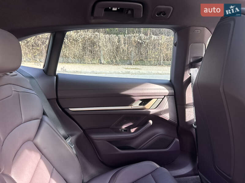 Универсал Porsche Taycan Cross Turismo 2021 в Киеве