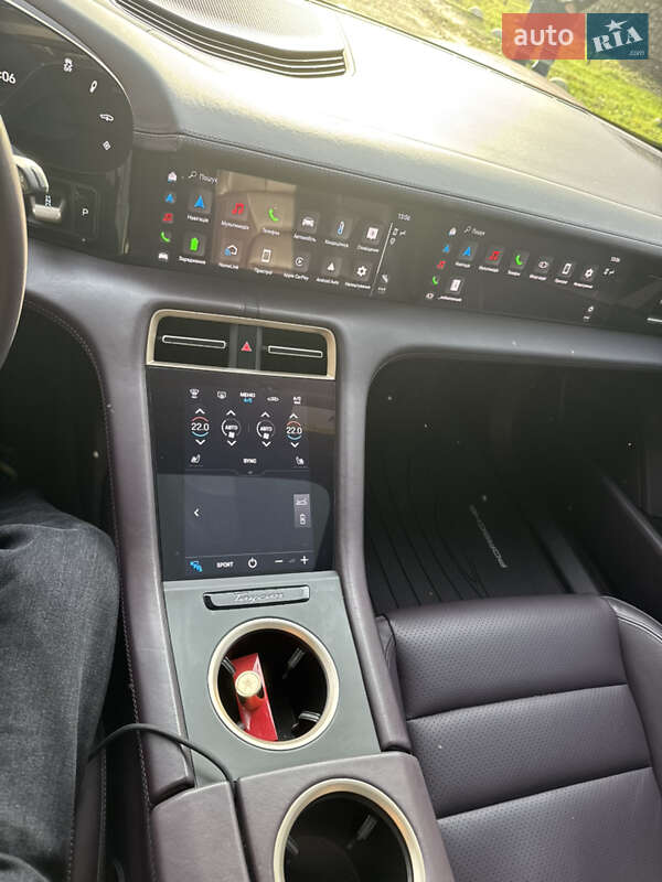 Универсал Porsche Taycan Cross Turismo 2021 в Киеве