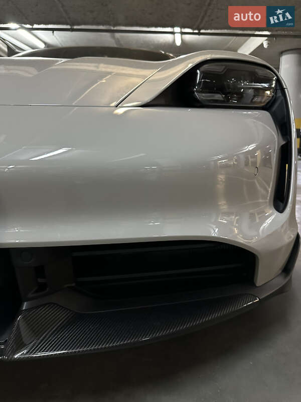 Универсал Porsche Taycan Cross Turismo 2023 в Киеве