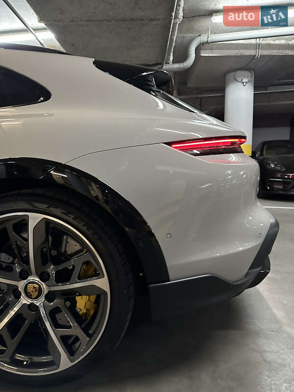 Универсал Porsche Taycan Cross Turismo 2023 в Киеве