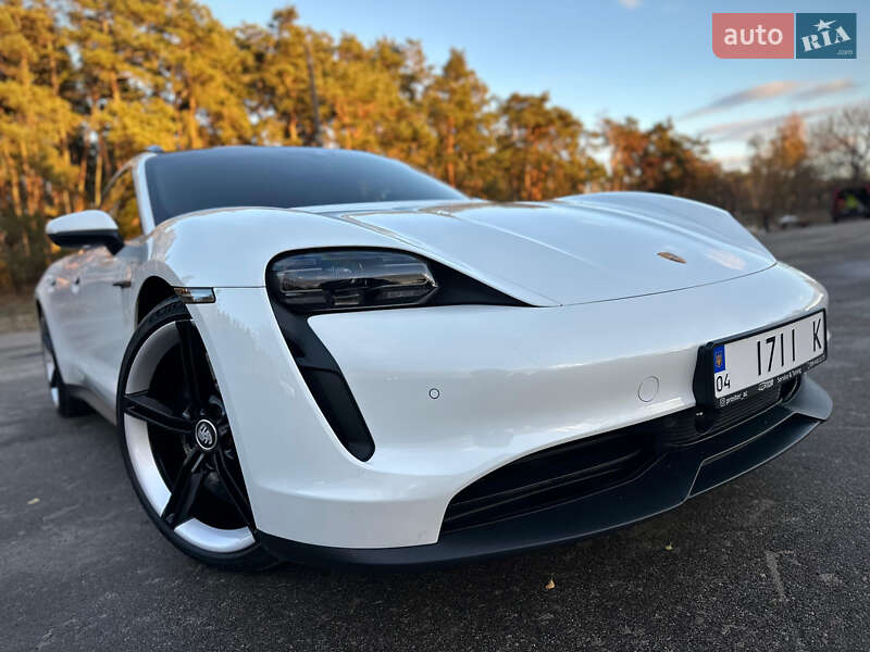 Універсал Porsche Taycan Sport Turismo 2023 в Києві фото 14 Універсал Porsche Taycan Sport Turismo 2023 в Києві