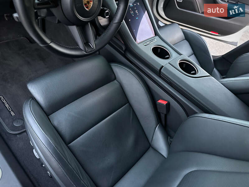 Універсал Porsche Taycan Sport Turismo 2023 в Києві фото 54 Універсал Porsche Taycan Sport Turismo 2023 в Києві