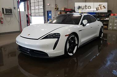 Седан Porsche Taycan 2020 в 