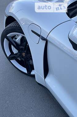 Седан Porsche Taycan 2020 в Днепре