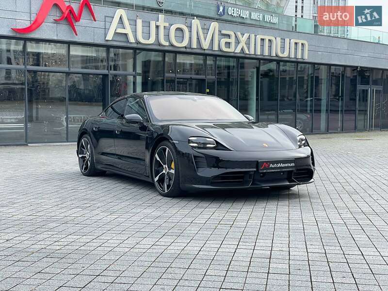 Porsche Taycan 2021