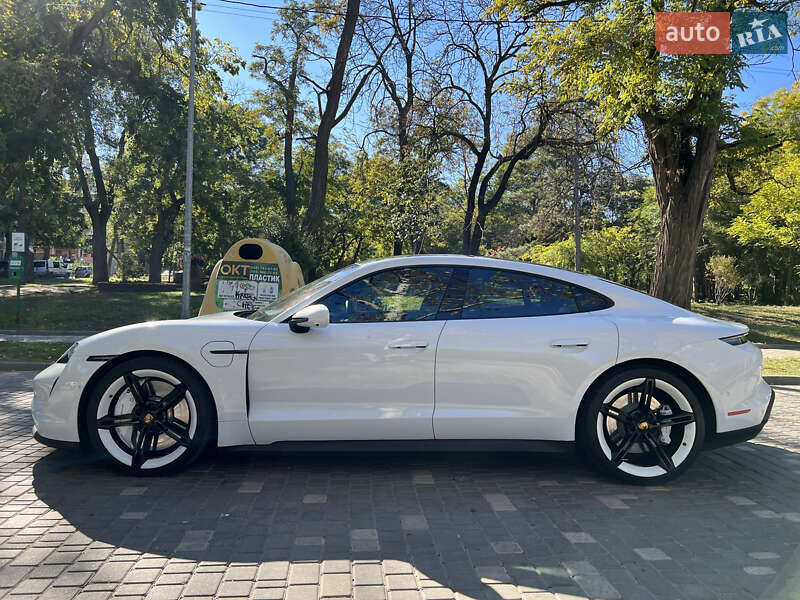 Седан Porsche Taycan 2020 в Одессе