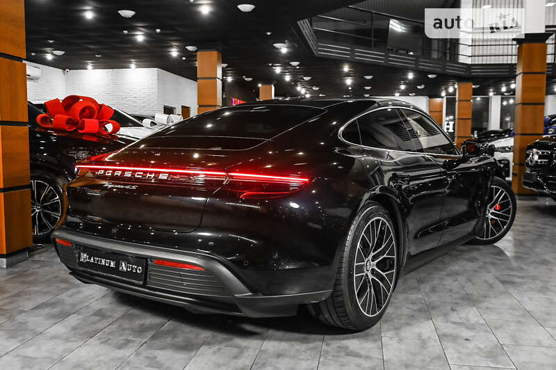 Седан Porsche Taycan 2020 в Одессе