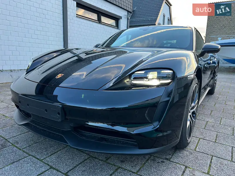 Porsche Taycan