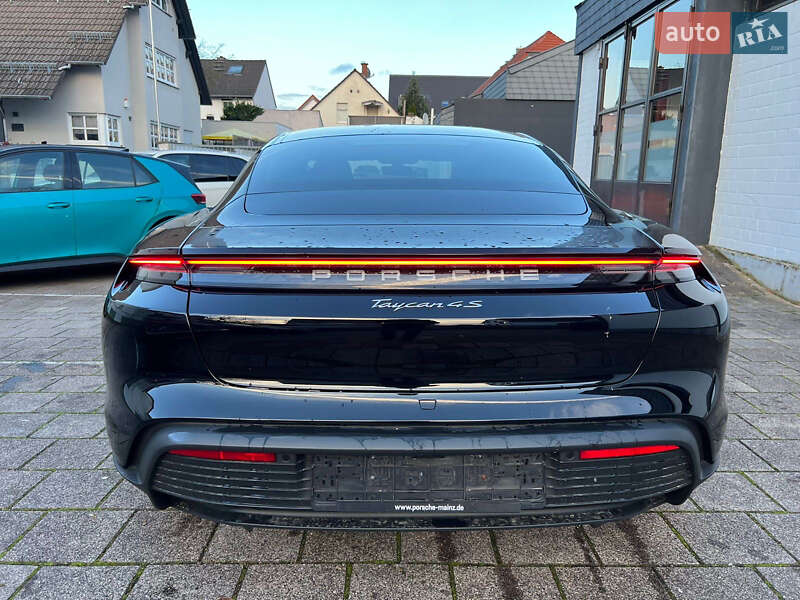 Седан Porsche Taycan 2023 в Киеве фото 6 Седан Porsche Taycan 2023 в Киеве