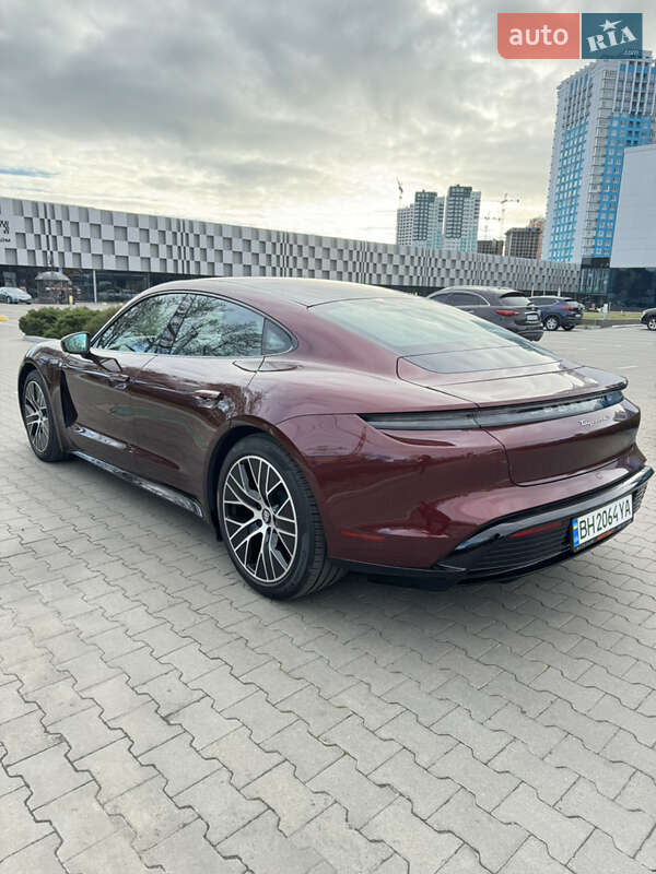 Седан Porsche Taycan 2021 в Одессе