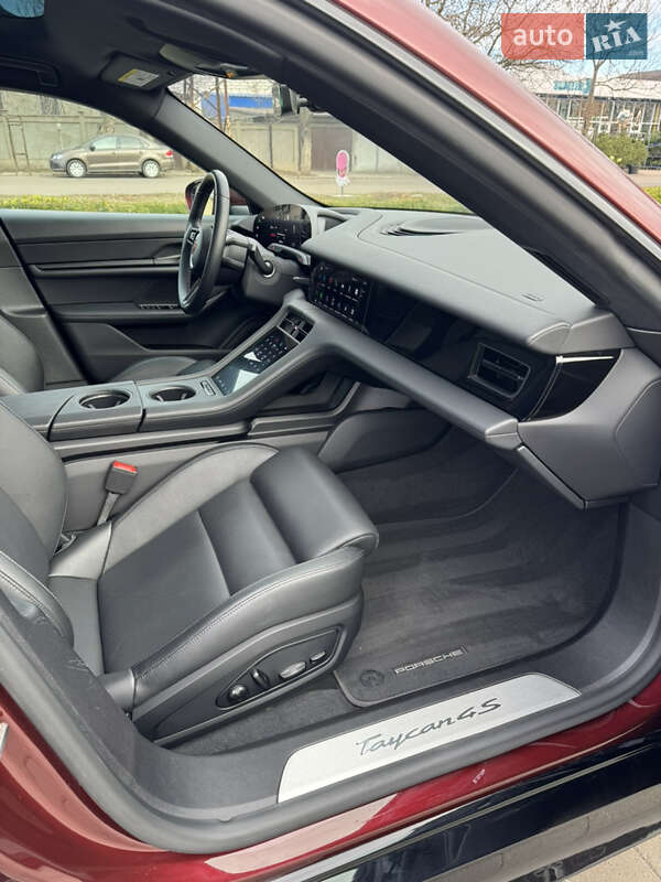 Седан Porsche Taycan 2021 в Одессе