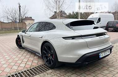 Седан Porsche Taycan 2023 в Черновцах