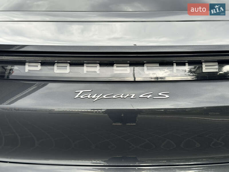 Седан Porsche Taycan 2020 в Одессе