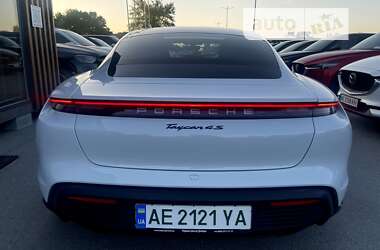 Седан Porsche Taycan 2020 в Днепре