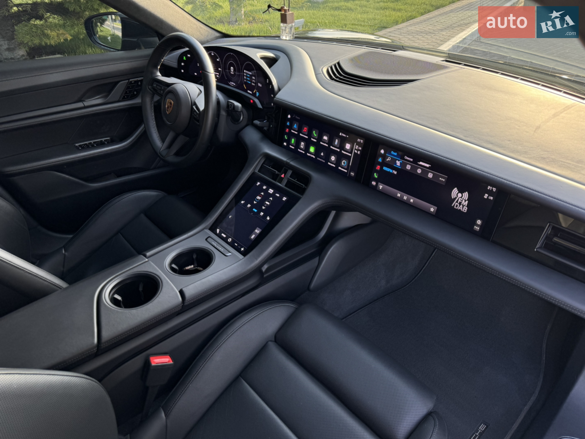 2020 Porsche Taycan - мініатюра 16