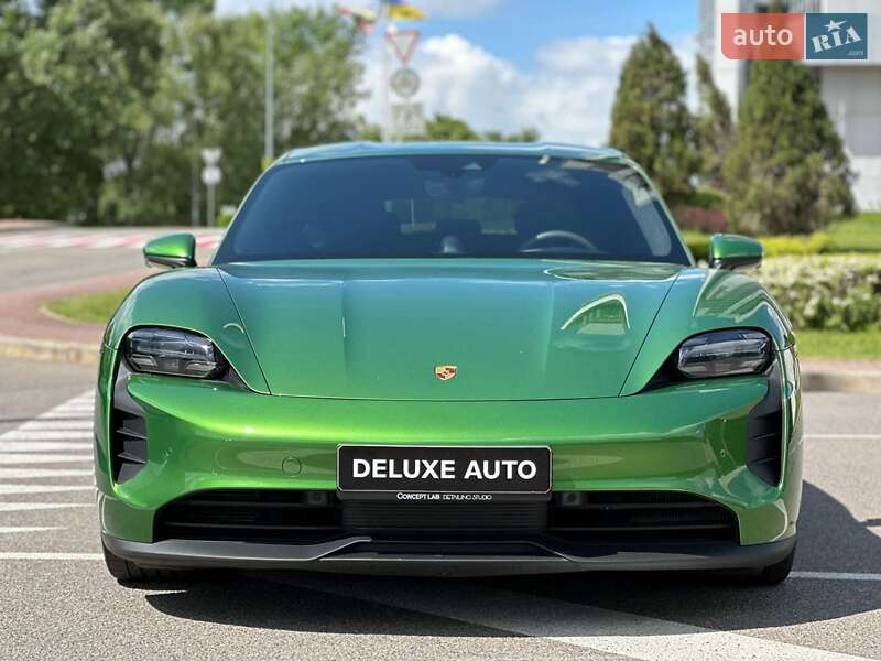 Седан Porsche Taycan 2022 в Києві