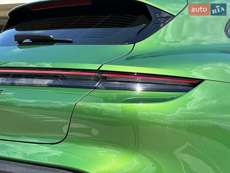 Седан Porsche Taycan 2022 в Києві