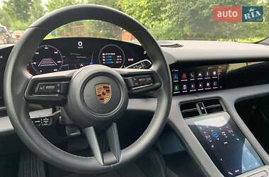 Седан Porsche Taycan 2022 в 