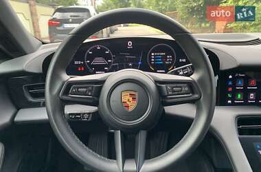 Седан Porsche Taycan 2022 в 