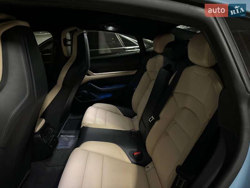 Седан Porsche Taycan 2020 в Полтаве