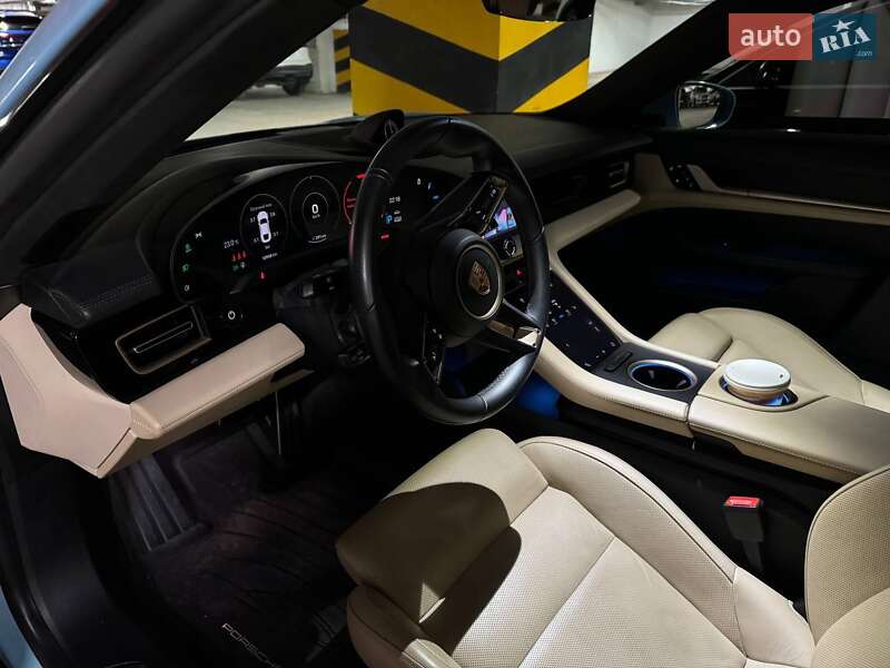 Седан Porsche Taycan 2020 в Полтаве