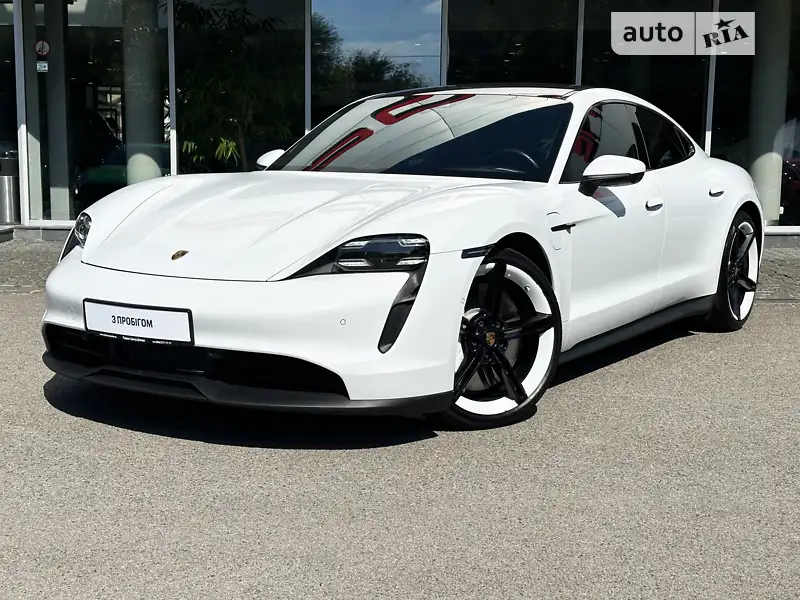 Седан Porsche Taycan 2020 в 